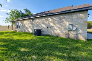 121 Spanish Oak Trail, Cameron, TX 76520 - Photo 4