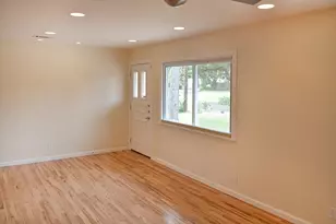 1179 Oak Grove Ave, Austin, TX 78702 - Photo 4