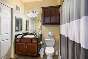 910 W 25th St, Austin, TX 78705 - Photo 8