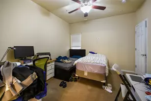 910 W 25th St, Austin, TX 78705 - Photo 4