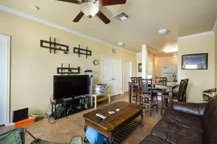 910 W 25th St, Austin, TX 78705 - Photo 16