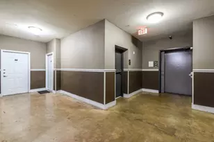 910 W 25th St, Austin, TX 78705 - Photo 22