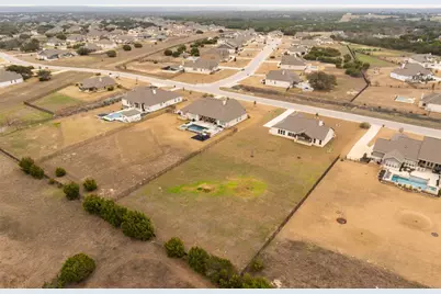 804 Umbrella Sky, Liberty Hill, TX 78642 - Photo 32