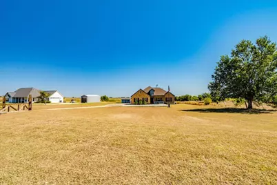 909 County Road 342, Granger, TX 76530 - Photo 8