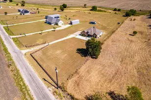 909 Co Rd 342, Granger, TX 76530 - Photo 34