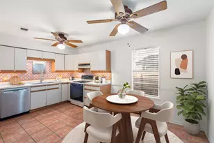 204 La Vista St, Austin, TX 78704 - Photo 8