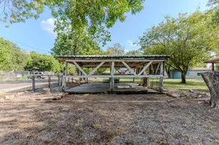 204 Regina Dr, Buda, TX 78610 - Photo 18
