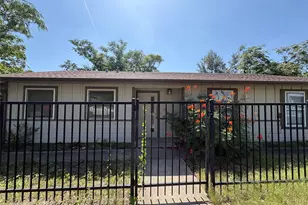 2001 E 10th St, Austin, TX 78702 - Photo 26