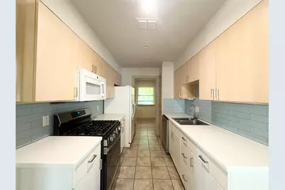 2001 E 10th Street, Austin, TX 78702 - Photo 12