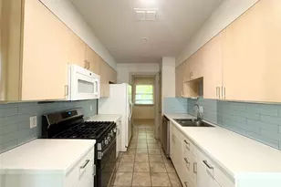 2001 E 10th St, Austin, TX 78702 - Photo 12