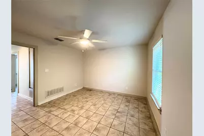 2001 E 10th Street, Austin, TX 78702 - Photo 14