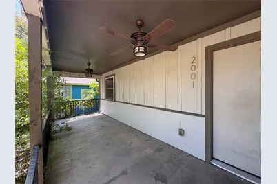 2001 E 10th Street, Austin, TX 78702 - Photo 6