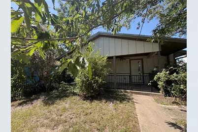 2001 E 10th Street, Austin, TX 78702 - Photo 4