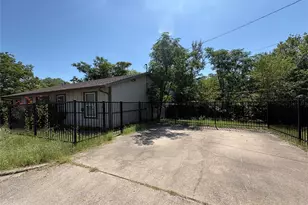 2001 E 10th St, Austin, TX 78702 - Photo 28