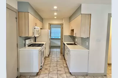 2001 E 10th Street, Austin, TX 78702 - Photo 2