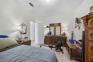 911 Crockett St, Lockhart, TX 78644 - Photo 22