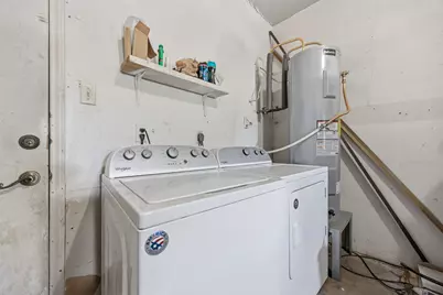 911 Crockett Street, Lockhart, TX 78644 - Photo 28