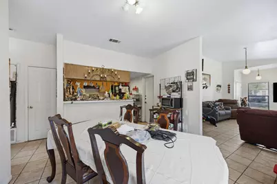 911 Crockett Street, Lockhart, TX 78644 - Photo 12