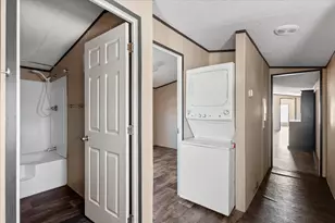 337 SW Front St, Bartlett, TX 76511 - Photo 26