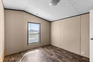 337 SW Front St, Bartlett, TX 76511 - Photo 22