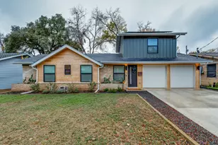 2209 Fair Oaks Dr, Austin, TX 78745 - Photo 2