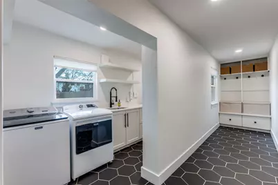 2209 Fair Oaks Drive, Austin, TX 78745 - Photo 14