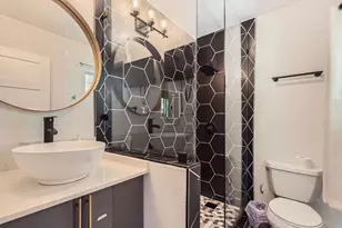 5236 Meadow Creek Dr, Austin, TX 78745 - Photo 8