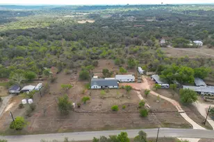 1120 Palomino Ln, San Marcos, TX 78666 - Photo 2