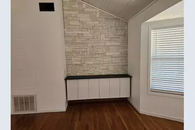 305 N 5th Street, Thorndale, TX 76577 - Photo 8