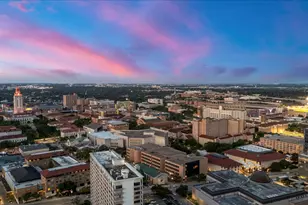 313 W 17th St, Austin, TX 78701 - Photo 38