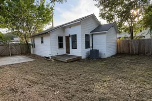 2404 Santa Rita St, Austin, TX 78702 - Photo 16