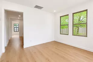 2404 Santa Rita St, Austin, TX 78702 - Photo 6