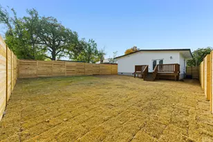 1197 Coleto St, Austin, TX 78702 - Photo 24