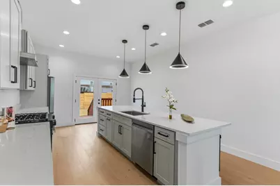 1197 Coleto Street, Austin, TX 78702 - Photo 10