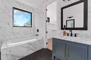 910 Tillery St, Austin, TX 78702 - Photo 14