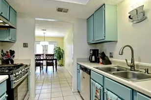 11108 Applewood Dr, Austin, TX 78758 - Photo 14