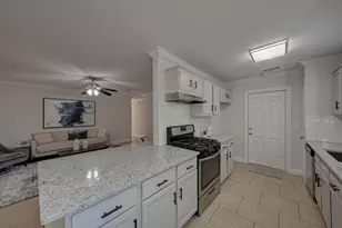 3206 Barnsley Dr, Austin, TX 78745 - Photo 12