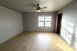 530A S Guadalupe St, Lockhart, TX 78644 - Photo 12