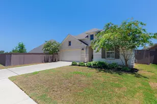 360 Jefferson Dr, Kyle, TX 78640 - Photo 2