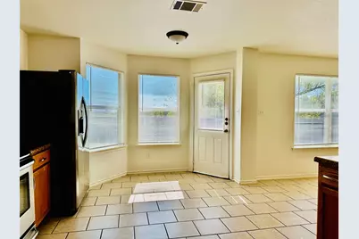 113 Sylvan Street, Hutto, TX 78634 - Photo 12