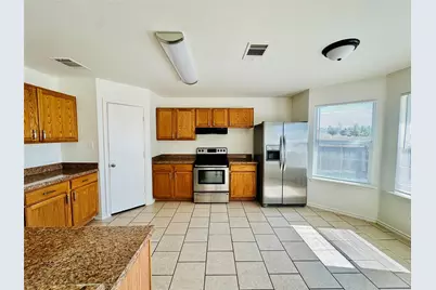 113 Sylvan Street, Hutto, TX 78634 - Photo 14