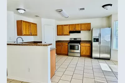 113 Sylvan Street, Hutto, TX 78634 - Photo 10