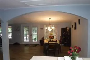 191 Hickory Ln, Elgin, TX 78621 - Photo 2