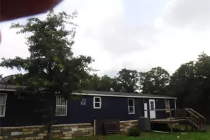 191 Hickory Ln, Elgin, TX 78621 - Photo 14