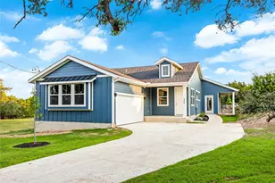 4004 Rock Park Cir, Lago Vista, TX 78645 - Photo 2