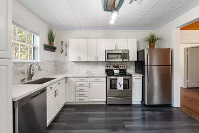 1707 Lexington Street, Taylor, TX 76574 - Photo 8