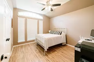 236 Bauxite Dr, Jarrell, TX 76537 - Photo 16