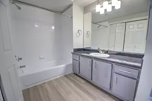 2320 Gracy Farms Ln, Austin, TX 78758 - Photo 10