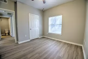 2320 Gracy Farms Ln, Austin, TX 78758 - Photo 14