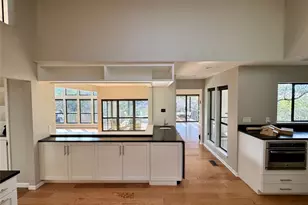 8302 Appalachian Dr, Austin, TX 78759 - Photo 18